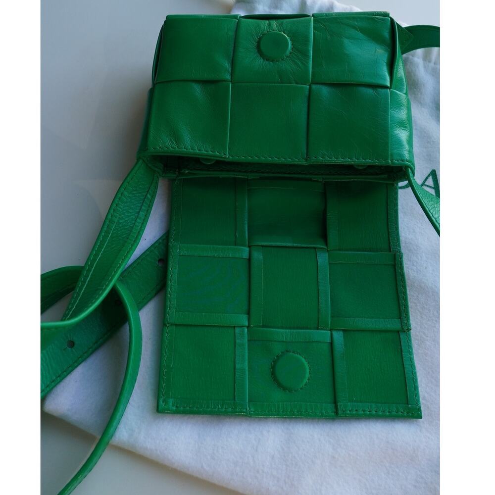 Bottega Veneta Cassette Crossbody Bag Maxi Intrecciato Leather Mini (Green) - Picture 6 of 14